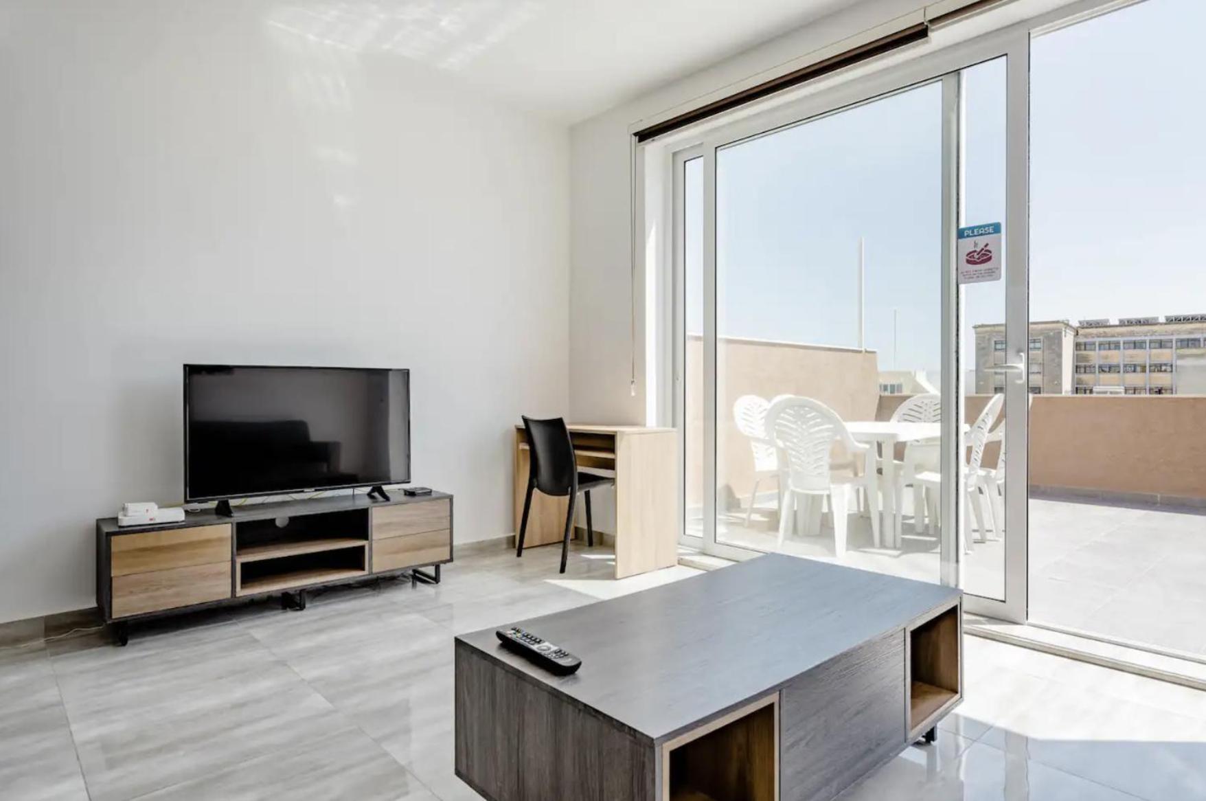 F12 Room 2, Private Room Two Single Beds Privated Bathroom In Shared Flat Msida Exteriör bild