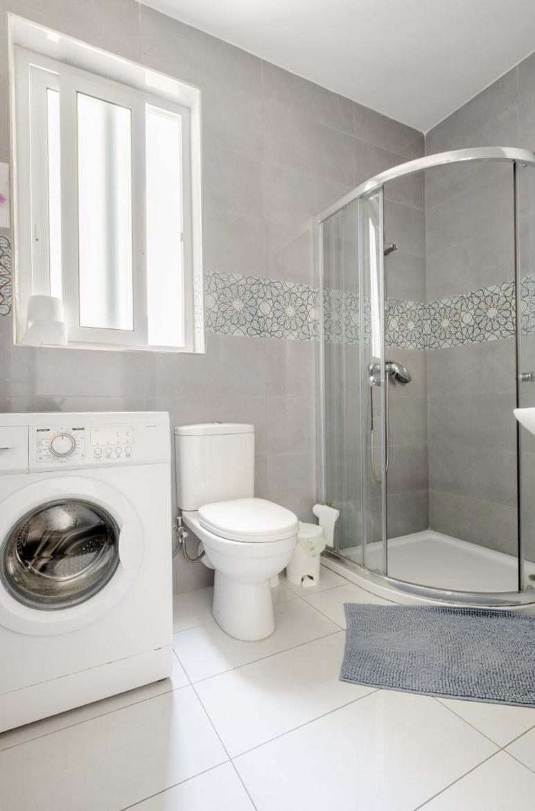 F12 Room 2, Private Room Two Single Beds Privated Bathroom In Shared Flat Msida Exteriör bild